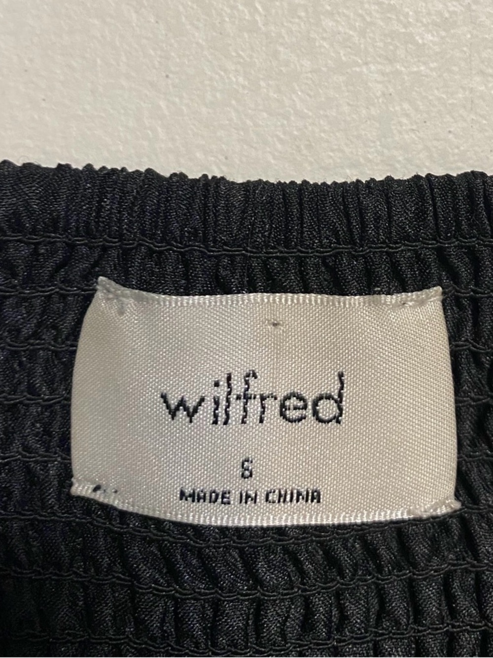 Wilfred Black Cropped Bustier Top Size S Pleated Satin Aritzia - Picture 3 of 10